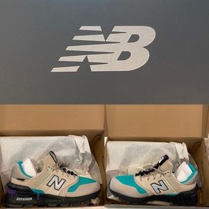 New balance shoes.